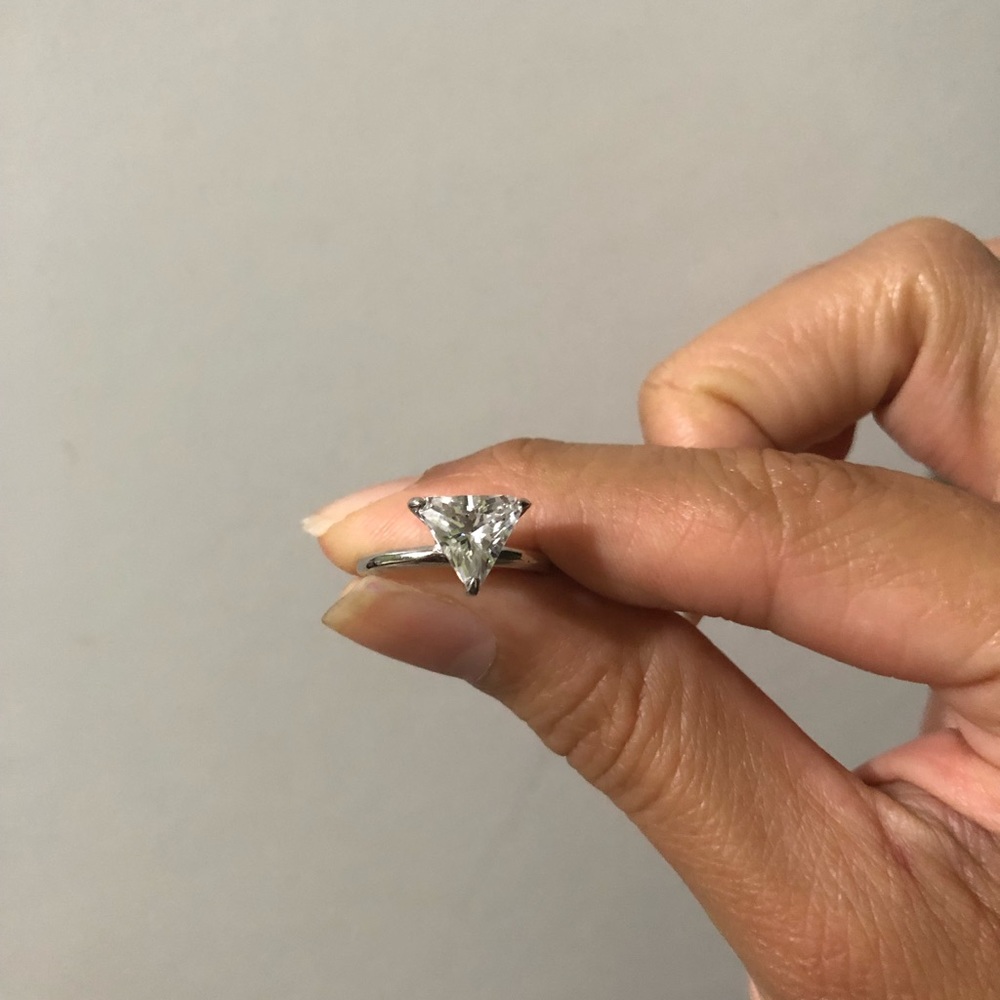 Simple ring - Picture 1 of 4